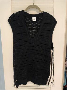 Open-Knit Black V-Neck Sweater Vest with Side Stripe